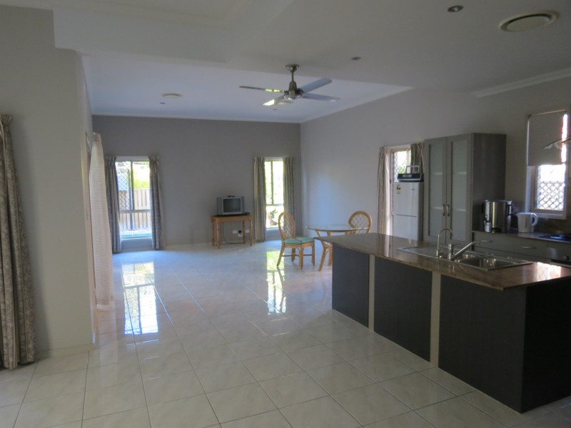 13 Port Peyra Crescent, Varsity Lakes QLD 4227
