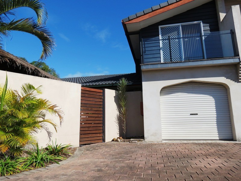 1/118 Cottesloe Drive, Robina QLD 4226