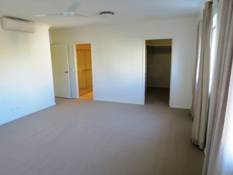 22/1 Acacia Court, Robina QLD 4226