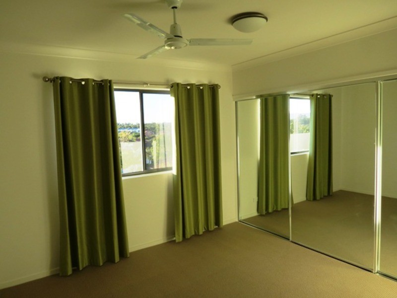 22/1 Acacia Court, Robina QLD 4226