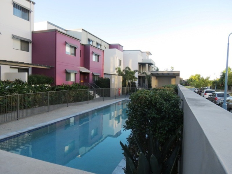 22/1 Acacia Court, Robina QLD 4226
