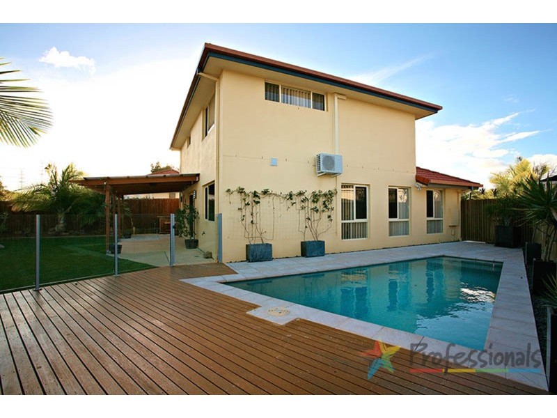 8 Parlour Place, Robina QLD 4226