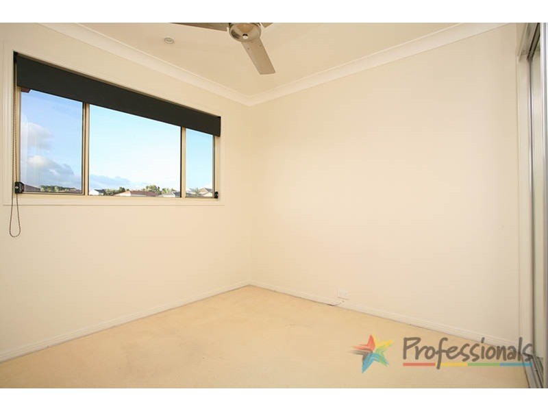 8 Parlour Place, Robina QLD 4226