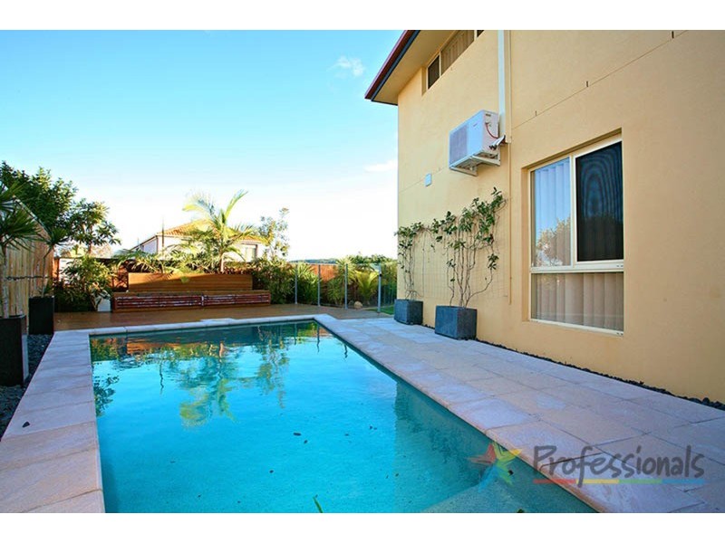 8 Parlour Place, Robina QLD 4226