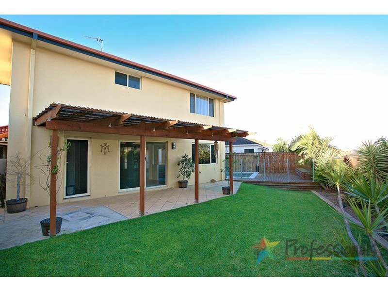 8 Parlour Place, Robina QLD 4226