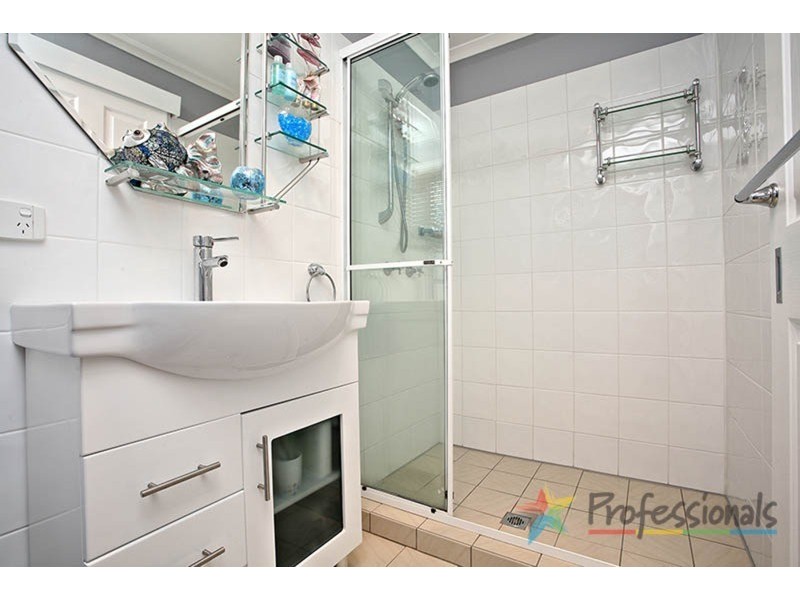 15/5 Greenlands Drive, Varsity Lakes QLD 4227