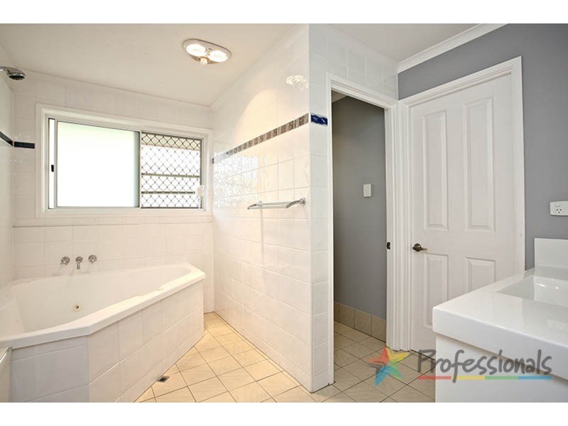 15/5 Greenlands Drive, Varsity Lakes QLD 4227