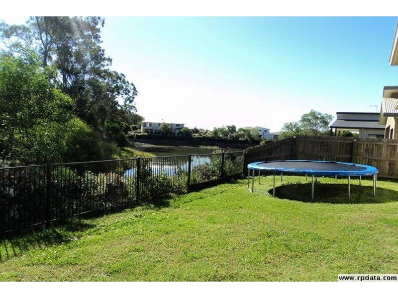 13 Laura Place, Varsity Lakes QLD 4227