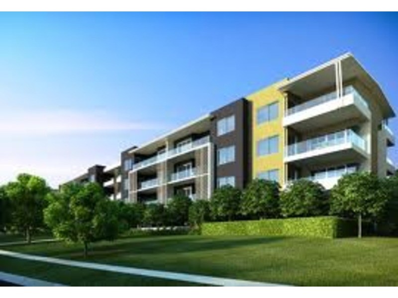 98 University  Drive, Varsity Lakes QLD 4227