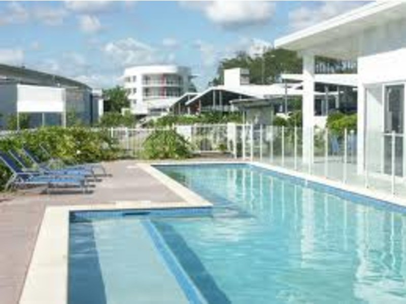 98 University  Drive, Varsity Lakes QLD 4227