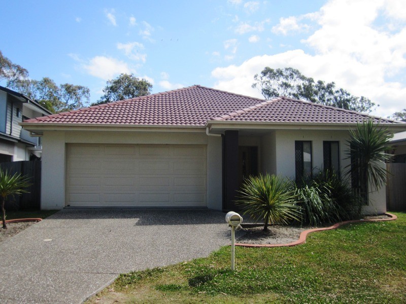 13 Laura  Place, Varsity Lakes QLD 4227