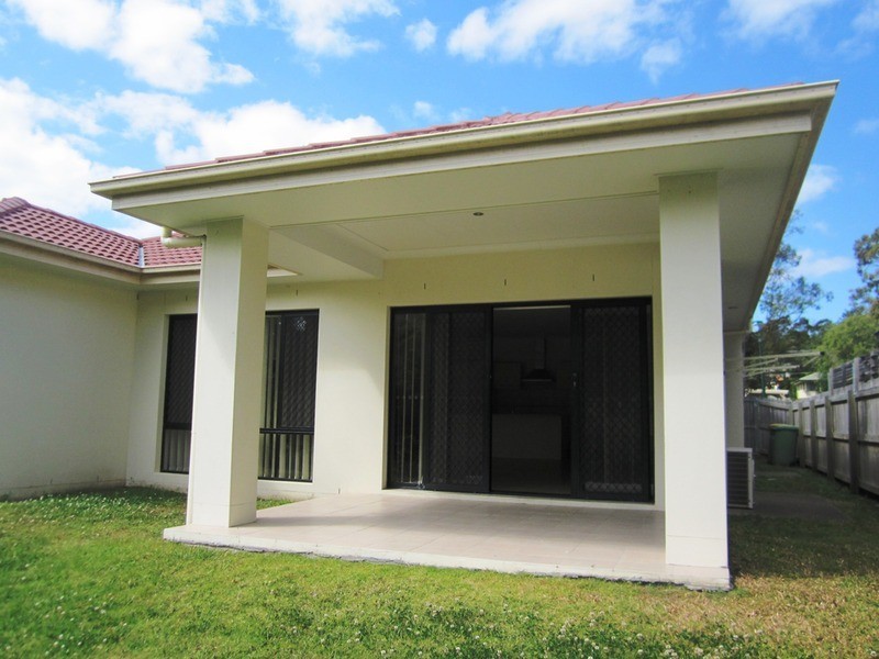13 Laura  Place, Varsity Lakes QLD 4227