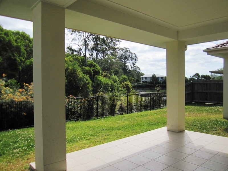 13 Laura  Place, Varsity Lakes QLD 4227