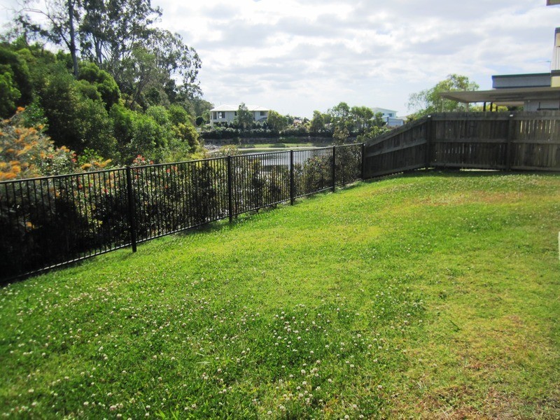 13 Laura  Place, Varsity Lakes QLD 4227