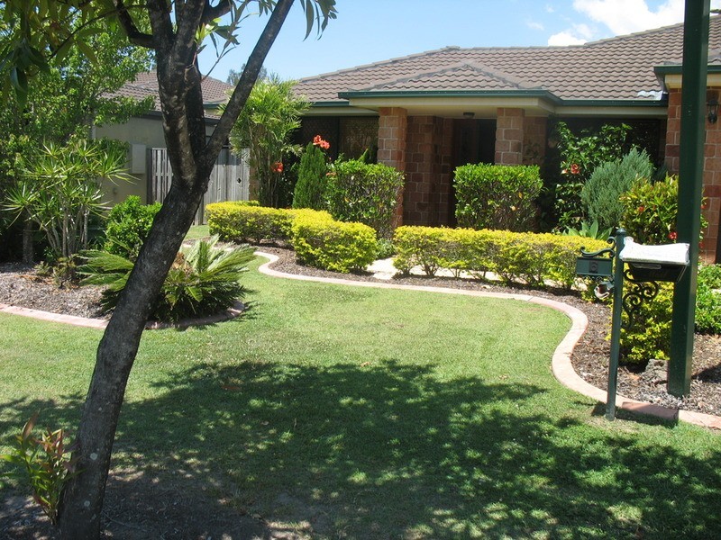 6 Camphorwood Circuit, Robina QLD 4226