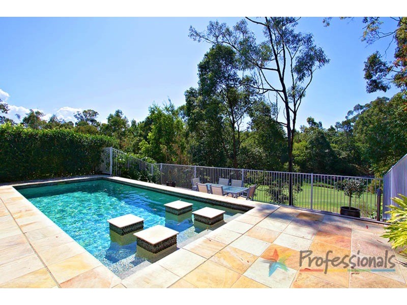 5 Royal Links Drive, Robina QLD 4226