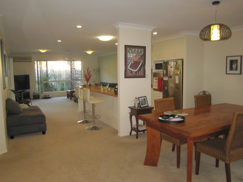 1/15 Peppertree Circuit, Robina QLD 4226