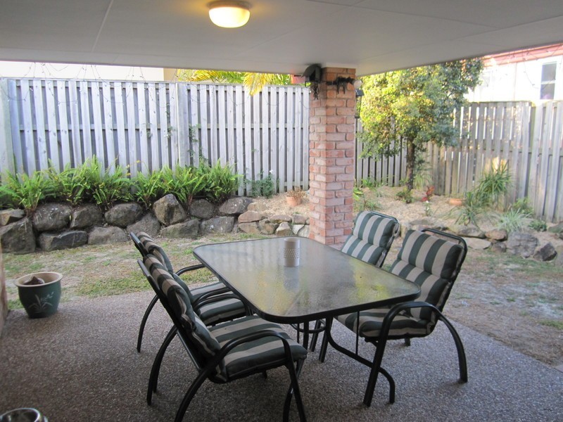 1/15 Peppertree Circuit, Robina QLD 4226