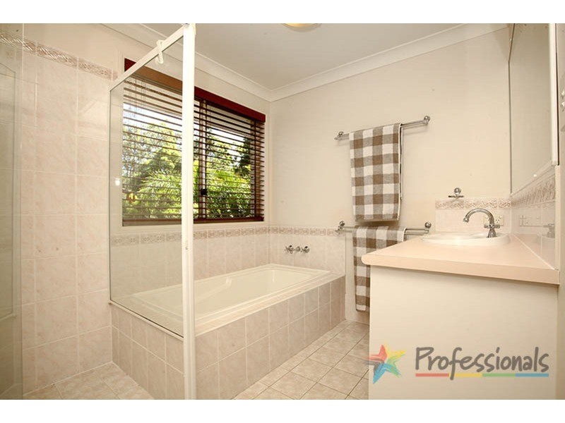 1 Straite  Drive, Robina QLD 4226