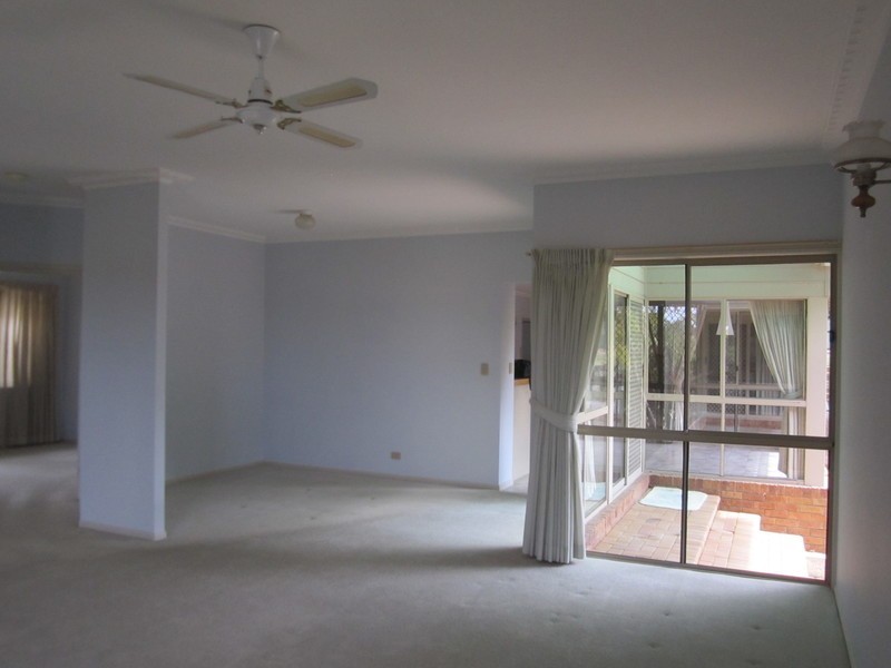 27 Moorabbin Place, Robina QLD 4226