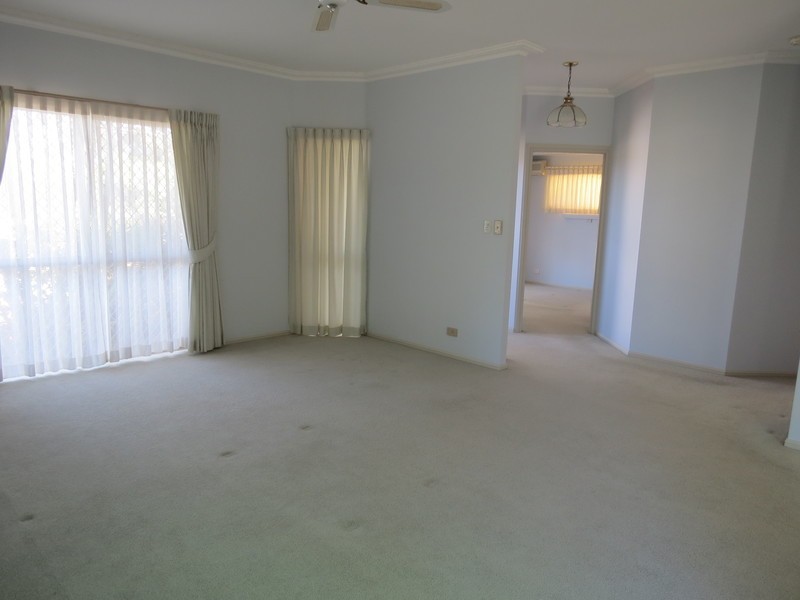 27 Moorabbin Place, Robina QLD 4226
