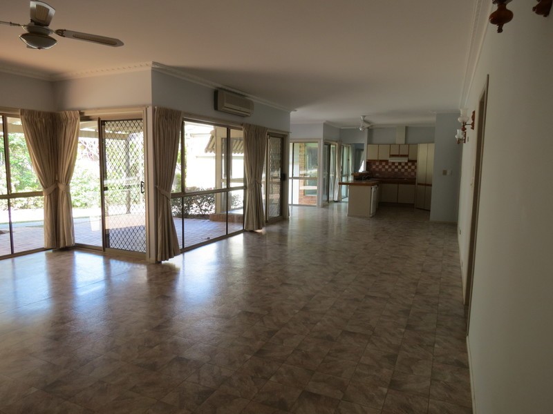 27 Moorabbin Place, Robina QLD 4226