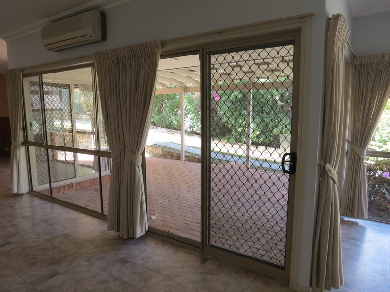 27 Moorabbin Place, Robina QLD 4226