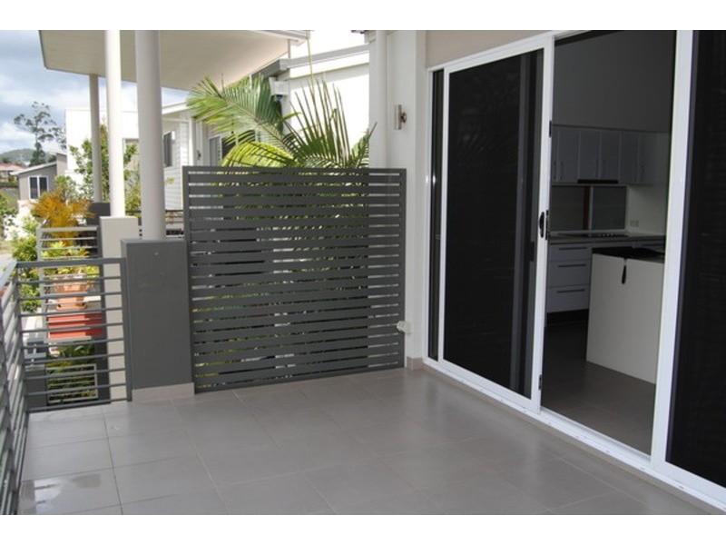 2/1 Cape Martin Lane, Varsity Lakes QLD 4227