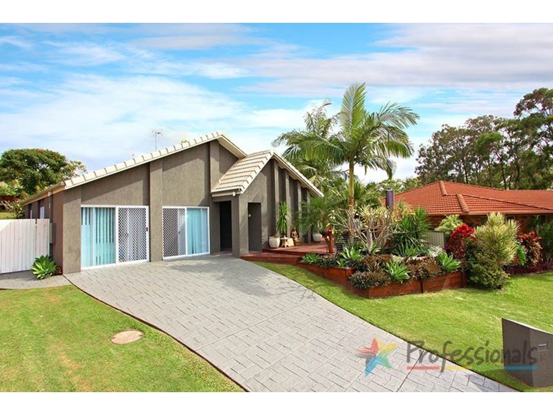 14 Firestone Court, Robina QLD 4226