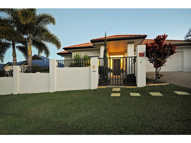 12 Magenta Drive, Varsity Lakes QLD 4227