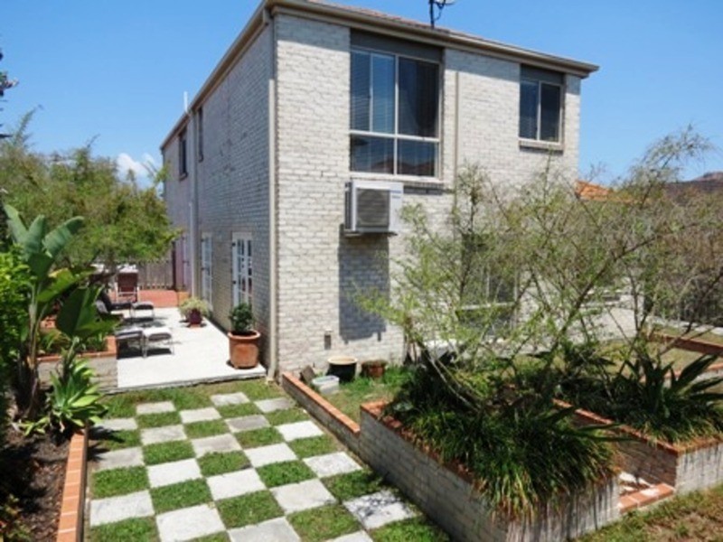 16 Konda Way, Robina QLD 4226