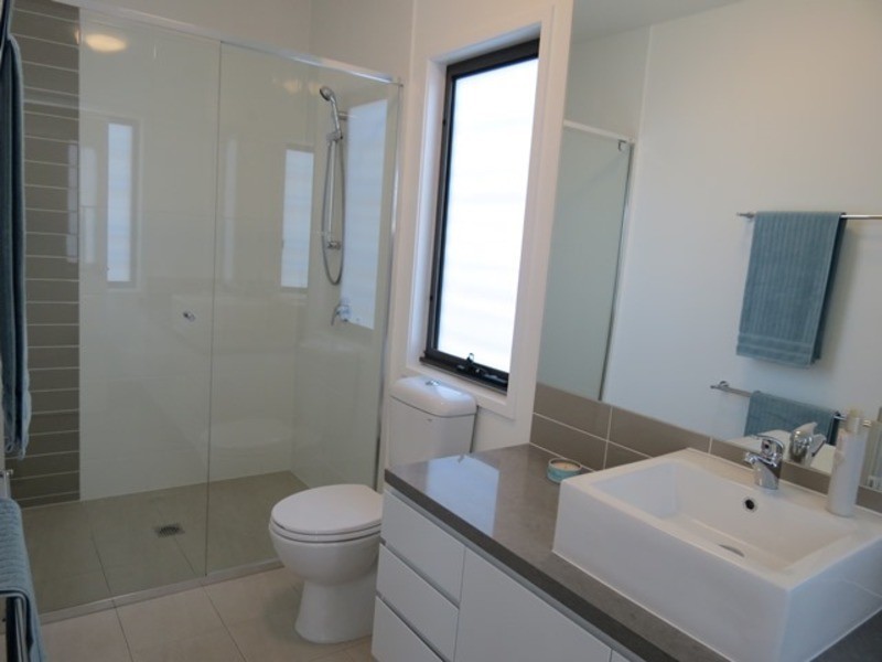7 The Gardenway, Robina QLD 4226
