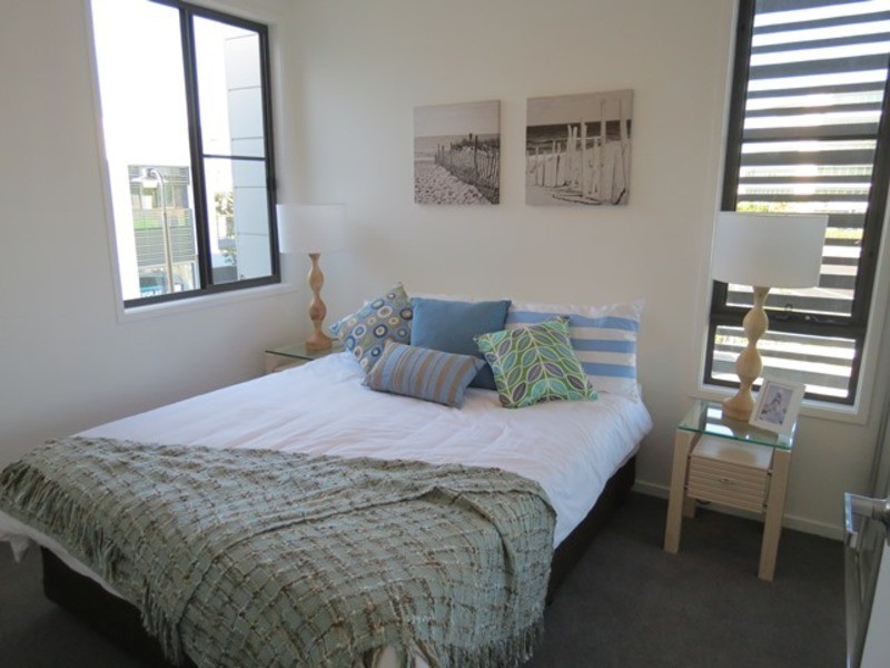 7 The Gardenway, Robina QLD 4226