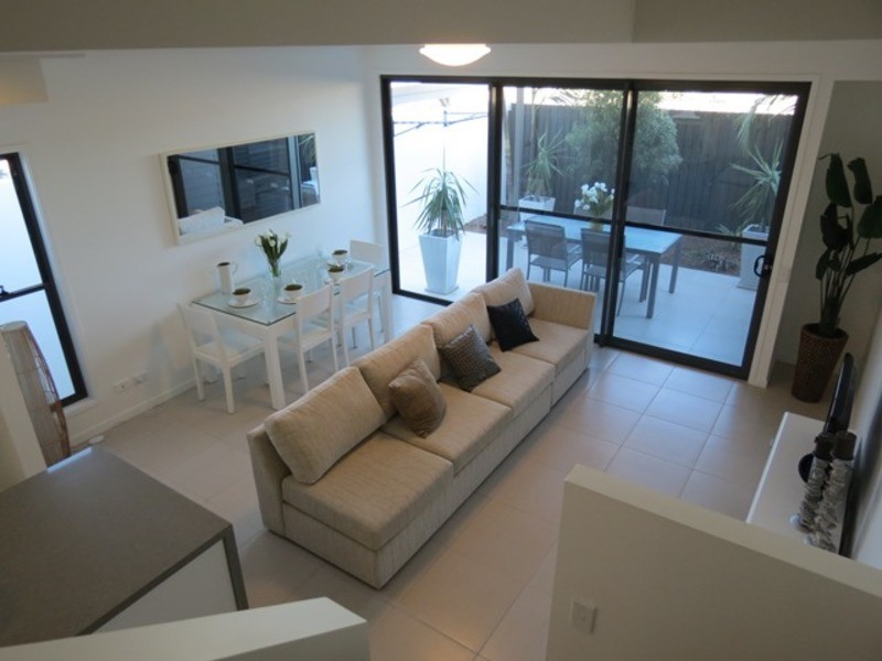 7 The Gardenway, Robina QLD 4226