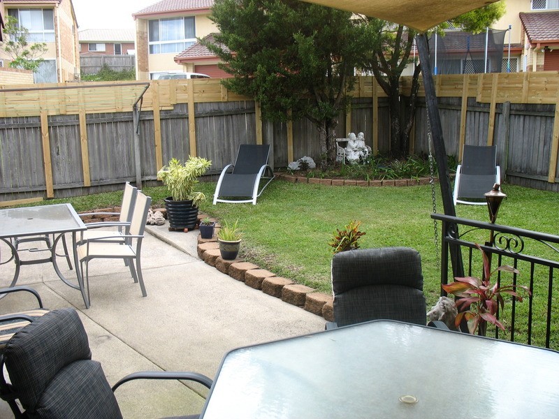 1/5 Greenlands Drive, Varsity Lakes QLD 4227