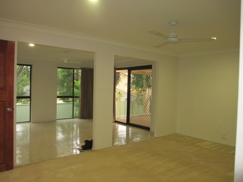 26 Cambridge Court, Carrara QLD 4211