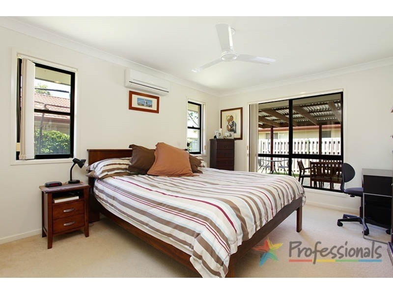 84 Harrier Drive, Burleigh Waters QLD 4220