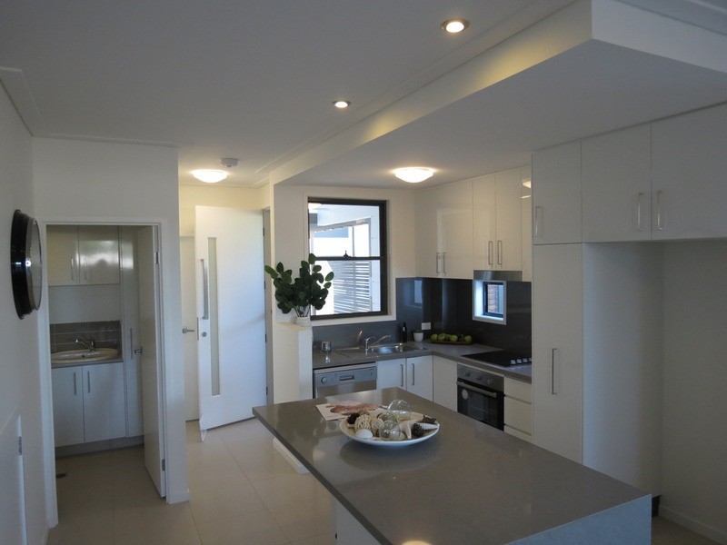 1 The Gardenway, Robina QLD 4226