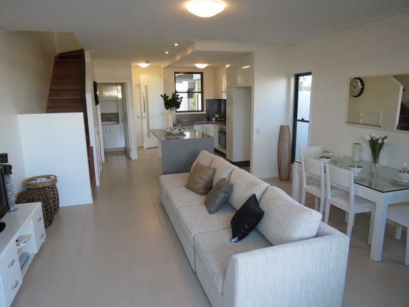 1 The Gardenway, Robina QLD 4226