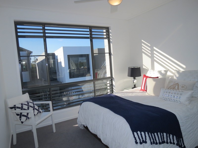 1 The Gardenway, Robina QLD 4226