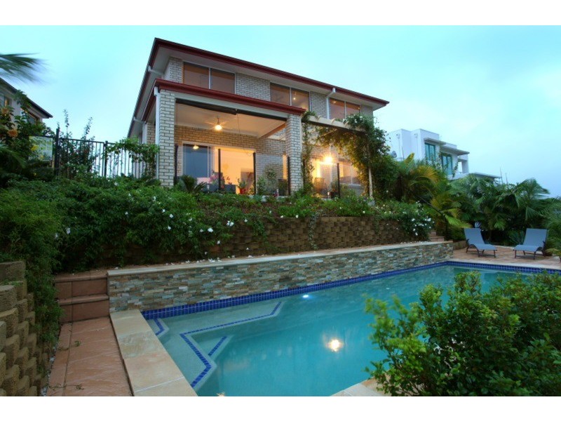 17 Valetta  Crescent, Varsity Lakes QLD 4227