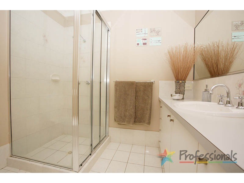 39 Kincaid Drive, Highland Park QLD 4211