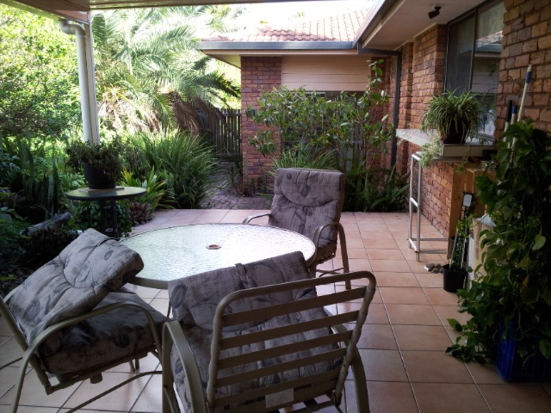 16 Beauty Point Drive, Robina QLD 4226