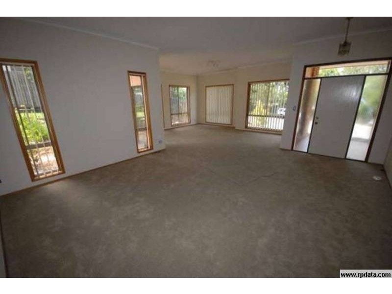 16 Beauty Point Drive, Robina QLD 4226