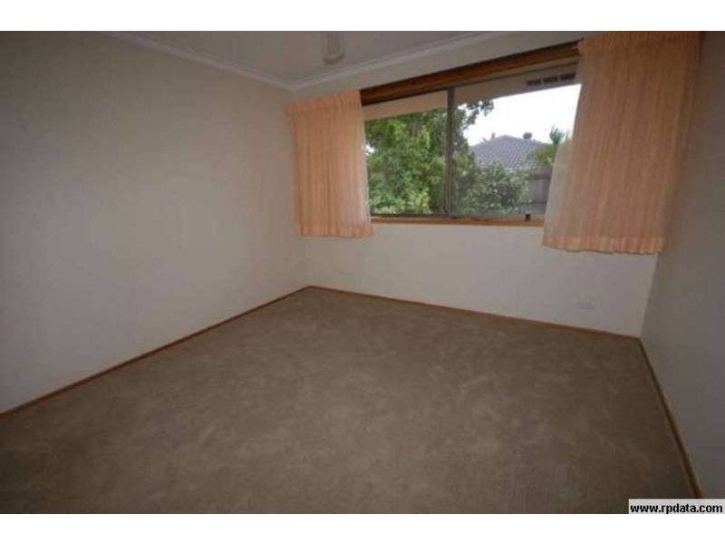 16 Beauty Point Drive, Robina QLD 4226