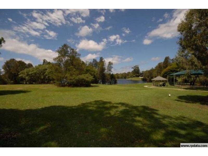 16 Beauty Point Drive, Robina QLD 4226