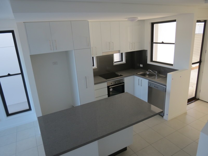 12 The Gardenway, Robina QLD 4226