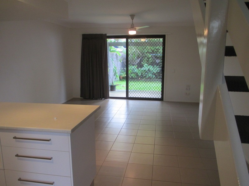 6/5 Galeen Drive, Burleigh Waters QLD 4220