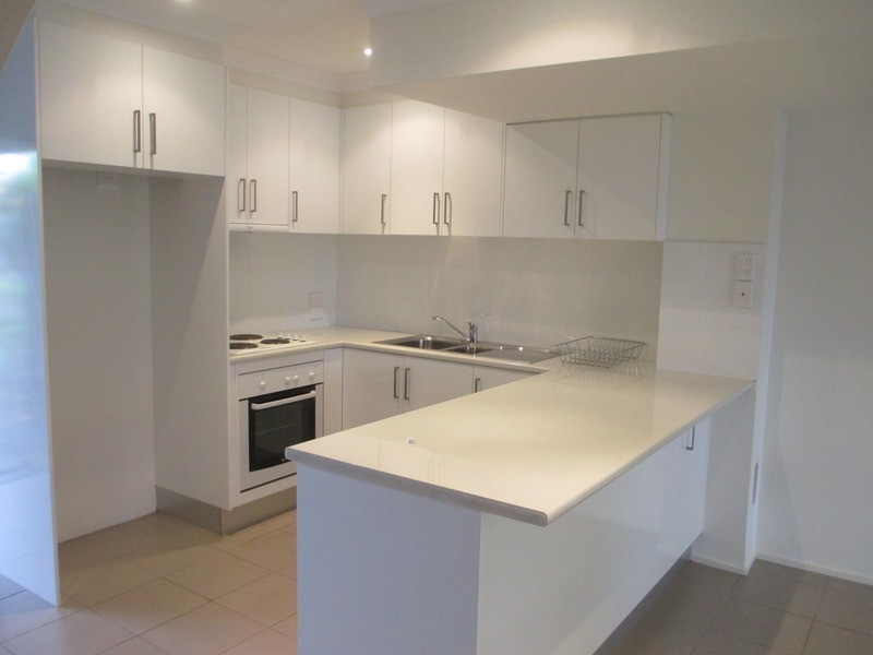 6/5 Galeen Drive, Burleigh Waters QLD 4220