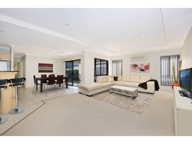 64 Prospect Court, Robina QLD 4226